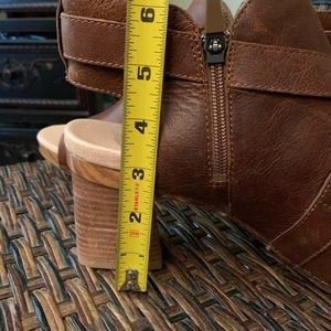 dansko arlene platform sandal